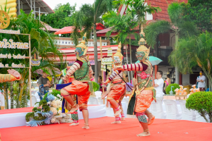 มรภ.เทพสตรี ร่วมงานสืบสานประเพณีตักบาตเทโวโรหณะวันออกพรรษาของเทศบาลตำบลกกโก