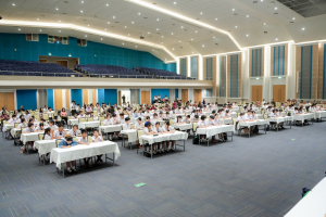 สมาคมนักกลอนแห่งประเทศไทย โดยอนุกรรมการภาคกลาง ร่วมกับ มหาวิทยาลัยราชภัฏเทพสตรี สำนักงานวัฒนธรรมจังหวัดลพบุรี และชมรมวรรณคดีกวีศรีละโว้ จัดประกวดประชันกลอนสด ประจำปี พ.ศ. 2568 ระดับภูมิภาค ภาคกลาง