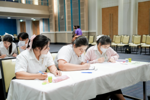 สมาคมนักกลอนแห่งประเทศไทย โดยอนุกรรมการภาคกลาง ร่วมกับ มหาวิทยาลัยราชภัฏเทพสตรี สำนักงานวัฒนธรรมจังหวัดลพบุรี และชมรมวรรณคดีกวีศรีละโว้ จัดประกวดประชันกลอนสด ประจำปี พ.ศ. 2568 ระดับภูมิภาค ภาคกลาง