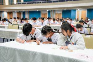 สมาคมนักกลอนแห่งประเทศไทย โดยอนุกรรมการภาคกลาง ร่วมกับ มหาวิทยาลัยราชภัฏเทพสตรี สำนักงานวัฒนธรรมจังหวัดลพบุรี และชมรมวรรณคดีกวีศรีละโว้ จัดประกวดประชันกลอนสด ประจำปี พ.ศ. 2568 ระดับภูมิภาค ภาคกลาง