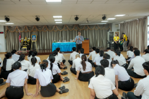 มรภ.เทพสตรี จัดฝึกซ้อมนักศึกษาต้นแบบพิธีฝึกซ้อมรับพระราชทานปริญญาบัตร