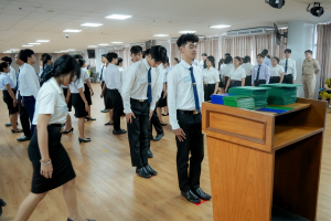 มรภ.เทพสตรี จัดฝึกซ้อมนักศึกษาต้นแบบพิธีฝึกซ้อมรับพระราชทานปริญญาบัตร