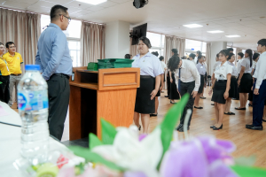 มรภ.เทพสตรี จัดฝึกซ้อมนักศึกษาต้นแบบพิธีฝึกซ้อมรับพระราชทานปริญญาบัตร