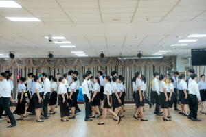 มรภ.เทพสตรี จัดฝึกซ้อมนักศึกษาต้นแบบพิธีฝึกซ้อมรับพระราชทานปริญญาบัตร