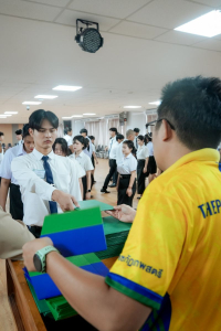 มรภ.เทพสตรี จัดฝึกซ้อมนักศึกษาต้นแบบพิธีฝึกซ้อมรับพระราชทานปริญญาบัตร