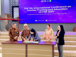 มรภ.เทพสตรี ร่วมลงนามบันทึกข้อตกลงความร่วมมือกับ Universitas Sebelas Maret ประเทศอินโดนีเซีย โอกาสนี้ อธิการบดีร่วมบรรยายพิเศษในงาน The 7th International Conference on Teacher Training and Education