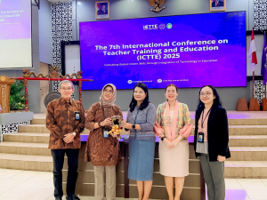 มรภ.เทพสตรี ร่วมลงนามบันทึกข้อตกลงความร่วมมือกับ Universitas Sebelas Maret ประเทศอินโดนีเซีย โอกาสนี้ อธิการบดีร่วมบรรยายพิเศษในงาน The 7th International Conference on Teacher Training and Education