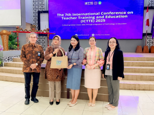 มรภ.เทพสตรี ร่วมลงนามบันทึกข้อตกลงความร่วมมือกับ Universitas Sebelas Maret ประเทศอินโดนีเซีย โอกาสนี้ อธิการบดีร่วมบรรยายพิเศษในงาน The 7th International Conference on Teacher Training and Education