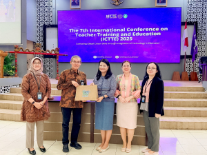 มรภ.เทพสตรี ร่วมลงนามบันทึกข้อตกลงความร่วมมือกับ Universitas Sebelas Maret ประเทศอินโดนีเซีย โอกาสนี้ อธิการบดีร่วมบรรยายพิเศษในงาน The 7th International Conference on Teacher Training and Education