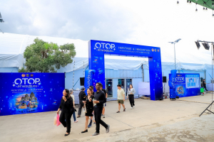 มรภ.เทพสตรี ร่วมงาน OTOP สร้างสุขสู่ชุมชนฯ