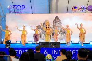 มรภ.เทพสตรี ร่วมงาน OTOP สร้างสุขสู่ชุมชนฯ