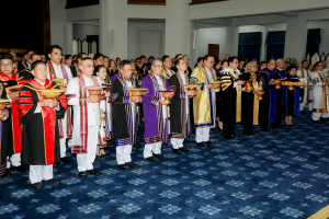 นายกสภาและอธิการบดี มรภ. 38 แห่ง ทูลเกล้าฯ ถวายปริญญาดุษฎีบัณฑิตกิตติมศักดิ์ แด่ สมเด็จพระเจ้าลูกเธอ เจ้าฟ้าสิริวัณณวรี นารีรัตนราชกัญญา