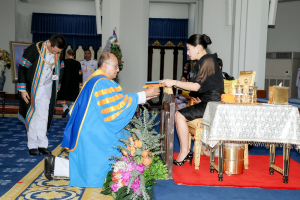 นายกสภาและอธิการบดี มรภ. 38 แห่ง ทูลเกล้าฯ ถวายปริญญาดุษฎีบัณฑิตกิตติมศักดิ์ แด่ สมเด็จพระเจ้าลูกเธอ เจ้าฟ้าสิริวัณณวรี นารีรัตนราชกัญญา