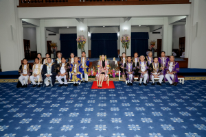 นายกสภาและอธิการบดี มรภ. 38 แห่ง ทูลเกล้าฯ ถวายปริญญาดุษฎีบัณฑิตกิตติมศักดิ์ แด่ สมเด็จพระเจ้าลูกเธอ เจ้าฟ้าสิริวัณณวรี นารีรัตนราชกัญญา