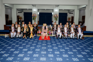 นายกสภาและอธิการบดี มรภ. 38 แห่ง ทูลเกล้าฯ ถวายปริญญาดุษฎีบัณฑิตกิตติมศักดิ์ แด่ สมเด็จพระเจ้าลูกเธอ เจ้าฟ้าสิริวัณณวรี นารีรัตนราชกัญญา