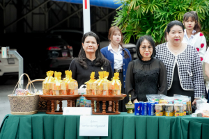 มรภ.เทพสตรี จัดพิธีทำบุญตักบาตรอุทิศถวายพระราชกุศลแด่ สมเด็จพระนางเจ้าสิริกิติ์ พระบรมราชินีนาถ พระบรมราชชนนีพันปีหลวง