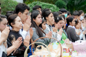 มรภ.เทพสตรี จัดพิธีทำบุญตักบาตรอุทิศถวายพระราชกุศลแด่ สมเด็จพระนางเจ้าสิริกิติ์ พระบรมราชินีนาถ พระบรมราชชนนีพันปีหลวง