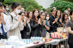 มรภ.เทพสตรี จัดพิธีทำบุญตักบาตรอุทิศถวายพระราชกุศลแด่ สมเด็จพระนางเจ้าสิริกิติ์ พระบรมราชินีนาถ พระบรมราชชนนีพันปีหลวง