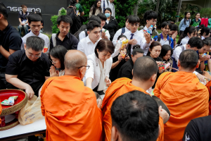 มรภ.เทพสตรี จัดพิธีทำบุญตักบาตรอุทิศถวายพระราชกุศลแด่ สมเด็จพระนางเจ้าสิริกิติ์ พระบรมราชินีนาถ พระบรมราชชนนีพันปีหลวง