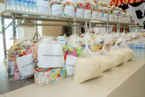 มรภ.เทพสตรี ส่งมอบธารน้ำใจช่วยเหลือผู้ประสบภัยน้ำท่วม จ.สิงห์บุรี