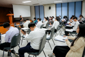 ศูนย์ภาษา จัดสอบวัดความรู้ภาษา TRU-EPT สำหรับนักศึกษาชั้นปีที่ 4