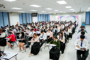 ศูนย์ภาษา จัดสอบวัดความรู้ภาษา TRU-EPT สำหรับนักศึกษาชั้นปีที่ 4