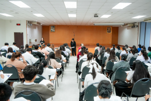 ศูนย์ภาษา จัดสอบวัดความรู้ภาษา TRU-EPT สำหรับนักศึกษาชั้นปีที่ 4