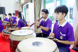 คณะมนุษยศาสตร์ฯ ร่วมกับ ชมรมศิษย์เก่าคณะมนุษยศาสตร์ฯ จัดเทศน์มหาชาติ มหากุศล ครบรอบ 50 ปี มนส. เพื่อจัดสรรเป็นทุนการศึกษาและสนับสนุนกิจกรรมพัฒนานักศึกษา