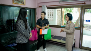 งานสื่อสารองค์กร มรภ.เทพสตรี เดินหน้ากิจกรรม “เคาะประตูโรงเรียน” ประชาสัมพันธ์งานมหาวิทยาลัยและการรับสมัครนักศึกษารอบปัจจุบัน ในเขตพื้นที่รับผิดชอบ