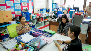 งานสื่อสารองค์กร มรภ.เทพสตรี เดินหน้ากิจกรรม “เคาะประตูโรงเรียน” ประชาสัมพันธ์งานมหาวิทยาลัยและการรับสมัครนักศึกษารอบปัจจุบัน ในเขตพื้นที่รับผิดชอบ