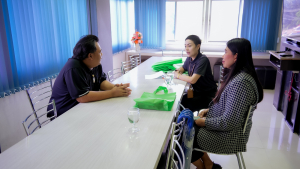 งานสื่อสารองค์กร มรภ.เทพสตรี เดินหน้ากิจกรรม “เคาะประตูโรงเรียน” ประชาสัมพันธ์งานมหาวิทยาลัยและการรับสมัครนักศึกษารอบปัจจุบัน ในเขตพื้นที่รับผิดชอบ