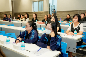 มรภ.เทพสตรี จัดโครงการพัฒนาจัดซื้อจัดจ้างและการบริหารพัสดุภาครัฐ พ.ศ. 2560 เพื่อสร้างความมั่นใจและความโปร่งใสในการปฏิบัติงานให้กับมหาวิทยาลัย