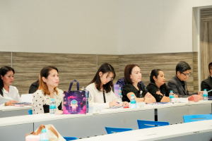 มรภ.เทพสตรี จัดโครงการพัฒนาจัดซื้อจัดจ้างและการบริหารพัสดุภาครัฐ พ.ศ. 2560 เพื่อสร้างความมั่นใจและความโปร่งใสในการปฏิบัติงานให้กับมหาวิทยาลัย