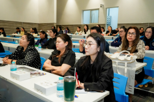 มรภ.เทพสตรี จัดโครงการพัฒนาจัดซื้อจัดจ้างและการบริหารพัสดุภาครัฐ พ.ศ. 2560 เพื่อสร้างความมั่นใจและความโปร่งใสในการปฏิบัติงานให้กับมหาวิทยาลัย