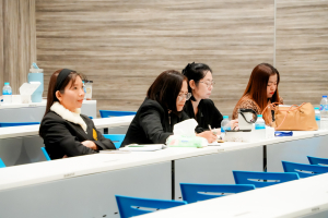 มรภ.เทพสตรี จัดโครงการพัฒนาจัดซื้อจัดจ้างและการบริหารพัสดุภาครัฐ พ.ศ. 2560 เพื่อสร้างความมั่นใจและความโปร่งใสในการปฏิบัติงานให้กับมหาวิทยาลัย