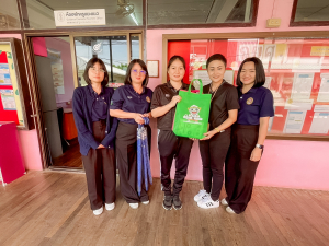 งานสื่อสารองค์กร มรภ.เทพสตรี เดินหน้ากิจกรรม “เคาะประตูโรงเรียน” ประชาสัมพันธ์งานมหาวิทยาลัยและการรับสมัครนักศึกษารอบปัจจุบัน ในเขตพื้นที่รับผิดชอบ