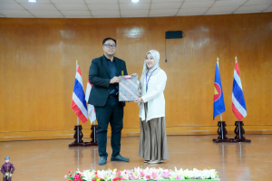 มรภ.เทพสตรี โดยศูนย์ภาษา จัดกิจกรรมนำเสนอผลการฝึกประสบการณ์การสอนของนักศึกษาจาก UNS ประเทศอินโดนีเซีย