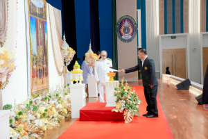 มรภ.เทพสตรี จัดพิธีรับพระราชทานเครื่องราชอิสริยาภรณ์ (ชั้นสายสะพาย) ประจำปี พ.ศ. 2567 เพื่อยกย่องบุคลากรผู้สร้างคุณประโยชน์แก่ราชการ