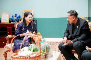 อธิการบดี นำผู้บริหาร มรภ.เทพสตรี เข้าพบ ผวจ.สิงห์บุรี ในโอกาสได้รับการแต่งตั้งให้ดำรงตำแหน่งผู้ว่าราชการจังหวัดสิงห์บุรีและคารวะขอพรในโอกาสวันปีใหม่พร้อมร่วมหารือการทำงานระหว่างมหาวิทยาลัยกับจังหวัด