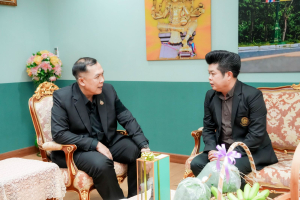 อธิการบดี นำผู้บริหาร มรภ.เทพสตรี เข้าพบ ผวจ.สิงห์บุรี ในโอกาสได้รับการแต่งตั้งให้ดำรงตำแหน่งผู้ว่าราชการจังหวัดสิงห์บุรีและคารวะขอพรในโอกาสวันปีใหม่พร้อมร่วมหารือการทำงานระหว่างมหาวิทยาลัยกับจังหวัด