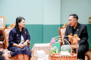 อธิการบดี นำผู้บริหาร มรภ.เทพสตรี เข้าพบ ผวจ.สิงห์บุรี ในโอกาสได้รับการแต่งตั้งให้ดำรงตำแหน่งผู้ว่าราชการจังหวัดสิงห์บุรีและคารวะขอพรในโอกาสวันปีใหม่พร้อมร่วมหารือการทำงานระหว่างมหาวิทยาลัยกับจังหวัด