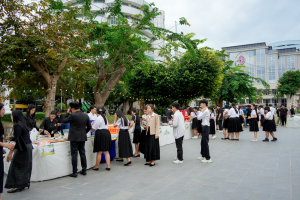 มรภ.เทพสตรี และ กระทรวง อว. จัดงานดนตรีในสวน : H.M. Song อว. บรรเลงเพลงของพ่อ เทิดพระเกียรติ รัชกาลที่ 9 เพื่อน้อมรำลึกถึงพระปรีชาสามารถด้านดนตรี และสืบสานบทเพลงพระราชนิพนธ์โดยคนรุ่นใหม่