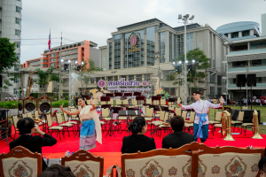 มรภ.เทพสตรี และ กระทรวง อว. จัดงานดนตรีในสวน : H.M. Song อว. บรรเลงเพลงของพ่อ เทิดพระเกียรติ รัชกาลที่ 9 เพื่อน้อมรำลึกถึงพระปรีชาสามารถด้านดนตรี และสืบสานบทเพลงพระราชนิพนธ์โดยคนรุ่นใหม่