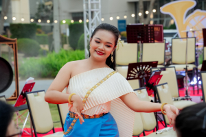 มรภ.เทพสตรี และ กระทรวง อว. จัดงานดนตรีในสวน : H.M. Song อว. บรรเลงเพลงของพ่อ เทิดพระเกียรติ รัชกาลที่ 9 เพื่อน้อมรำลึกถึงพระปรีชาสามารถด้านดนตรี และสืบสานบทเพลงพระราชนิพนธ์โดยคนรุ่นใหม่