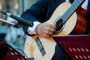 มรภ.เทพสตรี และ กระทรวง อว. จัดงานดนตรีในสวน : H.M. Song อว. บรรเลงเพลงของพ่อ เทิดพระเกียรติ รัชกาลที่ 9 เพื่อน้อมรำลึกถึงพระปรีชาสามารถด้านดนตรี และสืบสานบทเพลงพระราชนิพนธ์โดยคนรุ่นใหม่