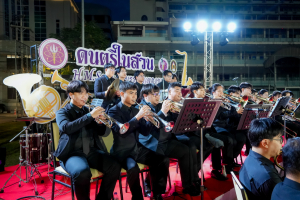 มรภ.เทพสตรี และ กระทรวง อว. จัดงานดนตรีในสวน : H.M. Song อว. บรรเลงเพลงของพ่อ เทิดพระเกียรติ รัชกาลที่ 9 เพื่อน้อมรำลึกถึงพระปรีชาสามารถด้านดนตรี และสืบสานบทเพลงพระราชนิพนธ์โดยคนรุ่นใหม่