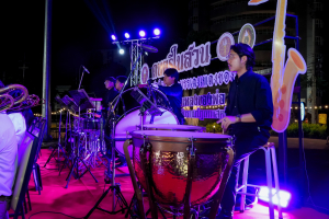 มรภ.เทพสตรี และ กระทรวง อว. จัดงานดนตรีในสวน : H.M. Song อว. บรรเลงเพลงของพ่อ เทิดพระเกียรติ รัชกาลที่ 9 เพื่อน้อมรำลึกถึงพระปรีชาสามารถด้านดนตรี และสืบสานบทเพลงพระราชนิพนธ์โดยคนรุ่นใหม่