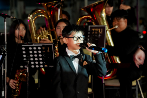 มรภ.เทพสตรี และ กระทรวง อว. จัดงานดนตรีในสวน : H.M. Song อว. บรรเลงเพลงของพ่อ เทิดพระเกียรติ รัชกาลที่ 9 เพื่อน้อมรำลึกถึงพระปรีชาสามารถด้านดนตรี และสืบสานบทเพลงพระราชนิพนธ์โดยคนรุ่นใหม่