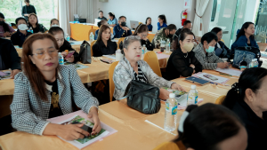 มรภ.เทพสตรี ร่วมกับ จังหวัดลพบุรี และสำนักงานทรัพยากรธรรมชาติและสิ่งแวดล้อมจังหวัดลพบุรี พัฒนาอาสาสมัครเฝ้าระวังและป้องกันปัญหาลิงในชุมชน เสริมองค์ความรู้เพื่อการบริหารจัดการอย่างเป็นระบบและยั่งยืน