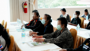 มรภ.เทพสตรี ร่วมกับ จังหวัดลพบุรี และสำนักงานทรัพยากรธรรมชาติและสิ่งแวดล้อมจังหวัดลพบุรี พัฒนาอาสาสมัครเฝ้าระวังและป้องกันปัญหาลิงในชุมชน เสริมองค์ความรู้เพื่อการบริหารจัดการอย่างเป็นระบบและยั่งยืน